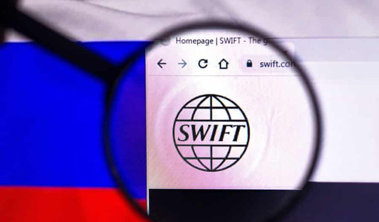 Rusya’ya yeni yaptırım kararı! SWIFT sisteminden çıkarılıyor