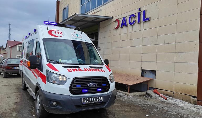 17 yaşındaki genç kız, ‘Seni kaçırıp, evleneceğim’ diyen 40 yaşındaki adamı öldürdü
