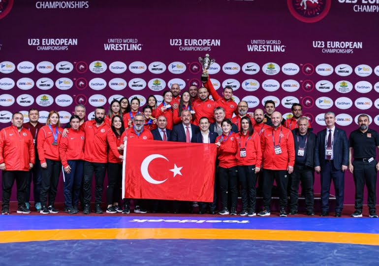 23 yaş altı güreşçilerden Avrupa’da tarihi başarı