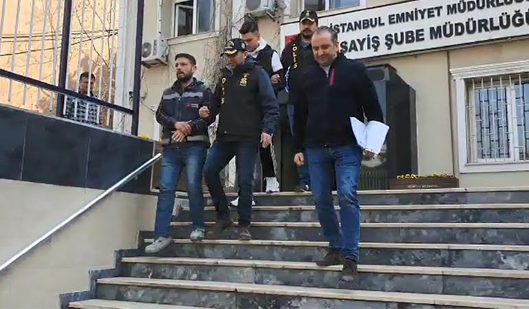 İstanbul’da büyük vurgun… Suçüstü yakalandılar