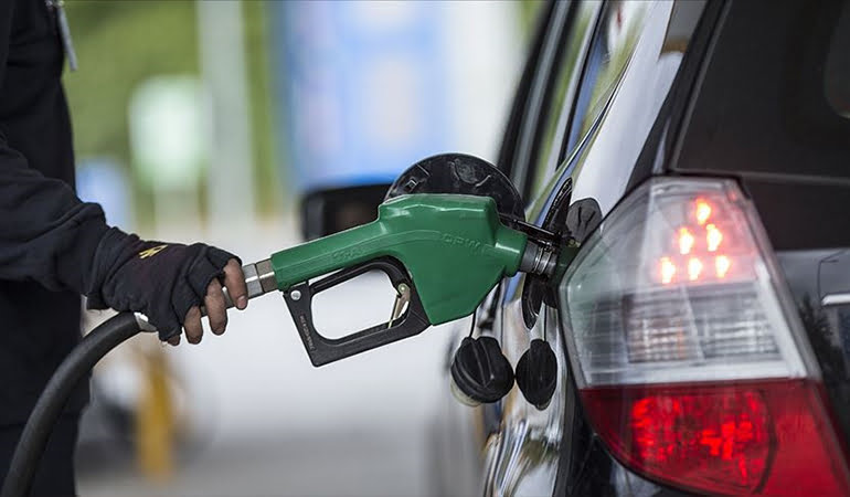 Benzin ve motorine bir haftada dördüncü zam