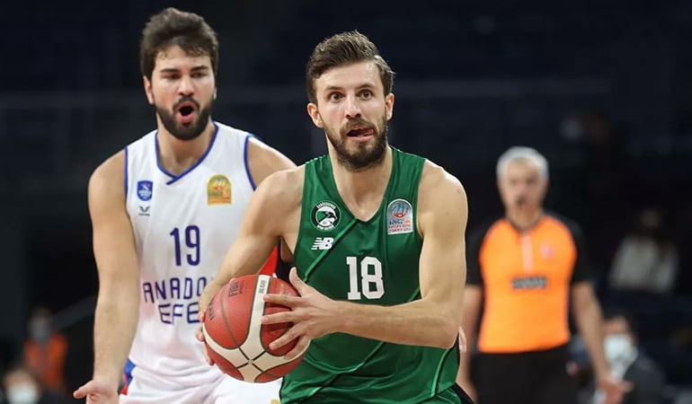 Darüşşafaka son şampiyon Anadolu Efes’i devirdi!