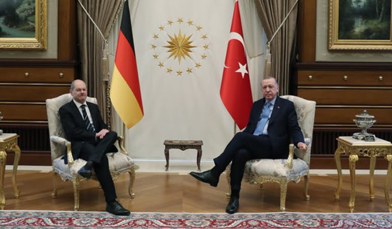 Erdoğan’ın daveti üzerine Türkiye’ye geldi