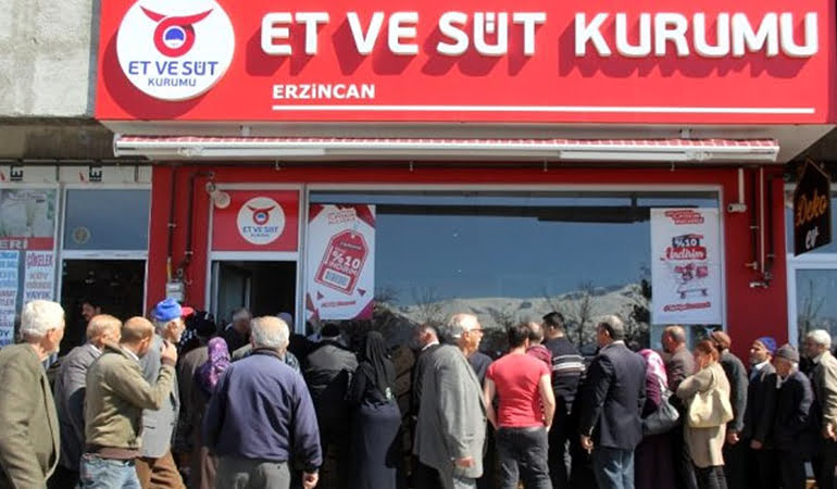 ‘Kuyruklar Tayyip beyin sinirlerini bozuyor’