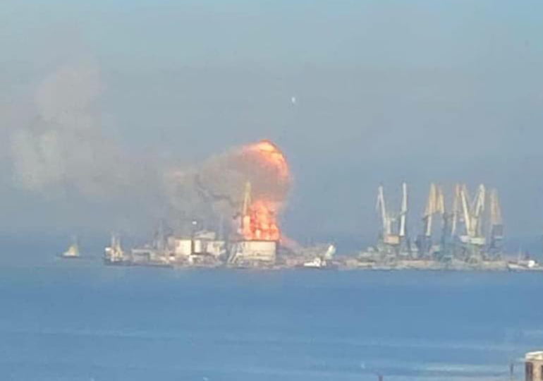 Ukrayna: Rus çıkarma gemisini vurduk