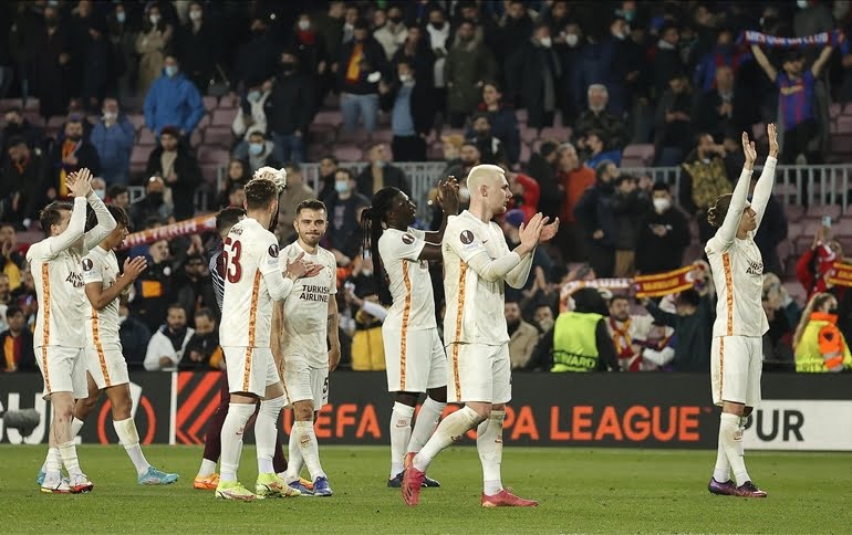 Galatasaray, Barcelona karşısında duvar ördü