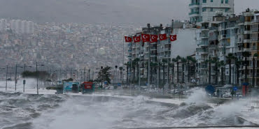 izmir-firtina