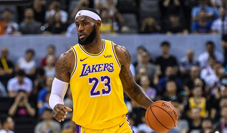LeBron James NBA tarihine geçti