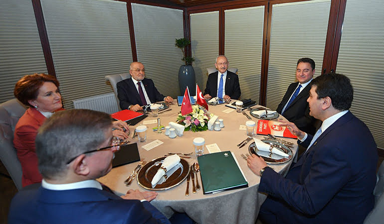 6’lı masanın Said Nurcusu
