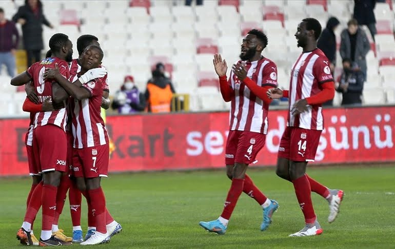 Sivasspor, Türkiye Kupası’nda yarı finale yükseldi