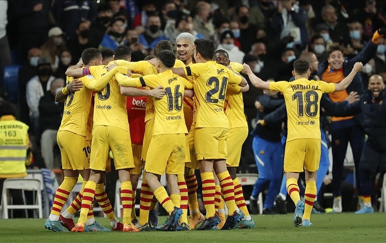 Barcelona, Real Madrid’i bozguna uğrattı