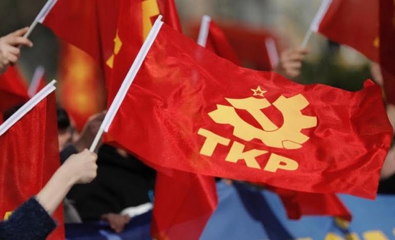 Komünistler de o metne karşı