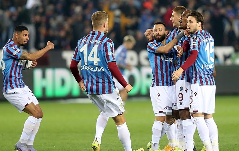 Trabzonspor, Göztepe karşısında 4 golle kazandı