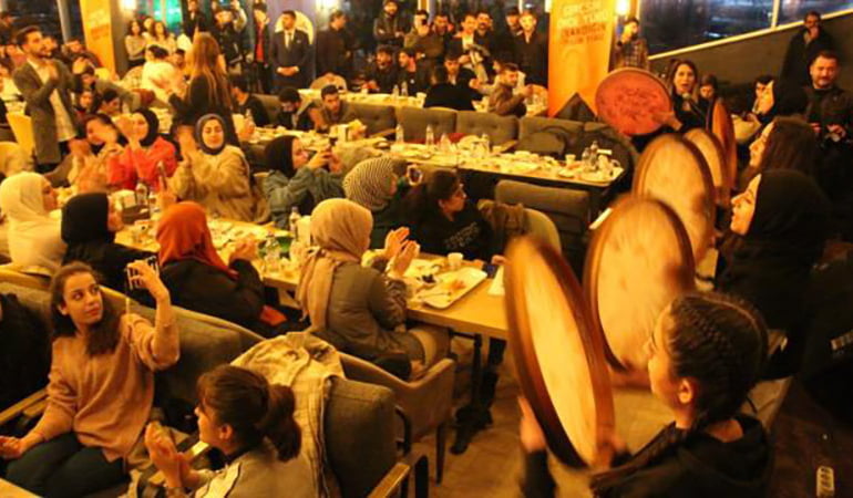AK Gençlik’in coşkulu sahur paylaşımı partiyi karıştırdı