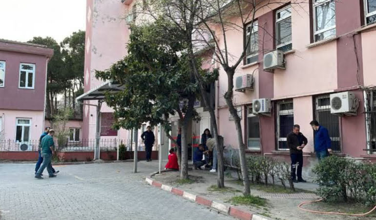 Balıkesir’de anne ve 3 yaşındaki oğlu silahla öldürülmüş olarak bulundu