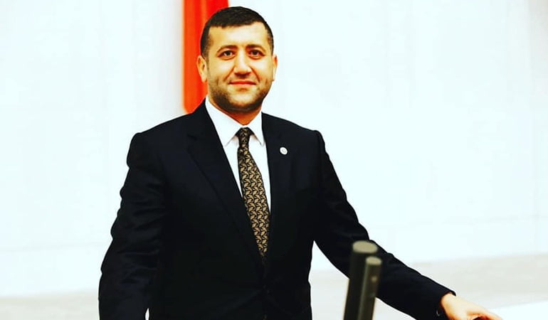 ‘Zamlar milletin belini büküyor’ diyen Baki Ersoy MHP’den istifa etti