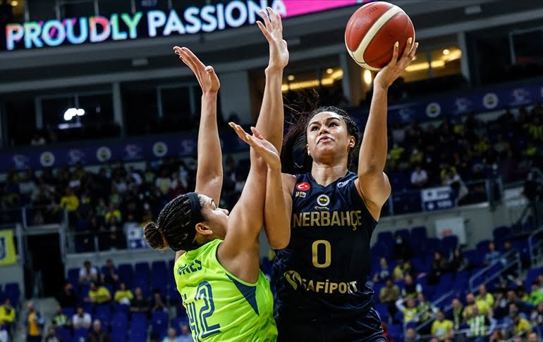 Fenerbahçe Safiport Euroleague’de finalde!