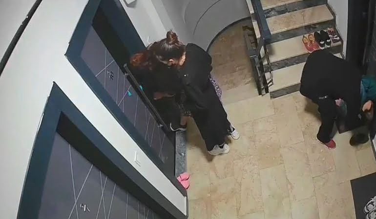 Ayakkabı koklayan hırsız: Kokuyorsa yeni geldiğini anlıyoruz