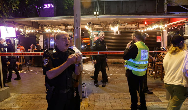 İsrail’in başkenti Tel Aviv’de silahlı saldırı