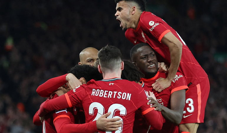Liverpool Şampiyonlar Ligi finalinin kapısını araladı