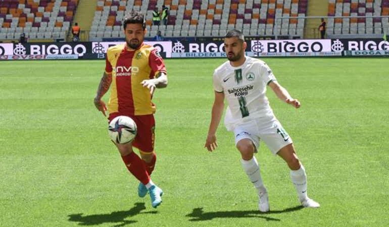 Süper Lig’de küme düşen ilk takım belli oldu