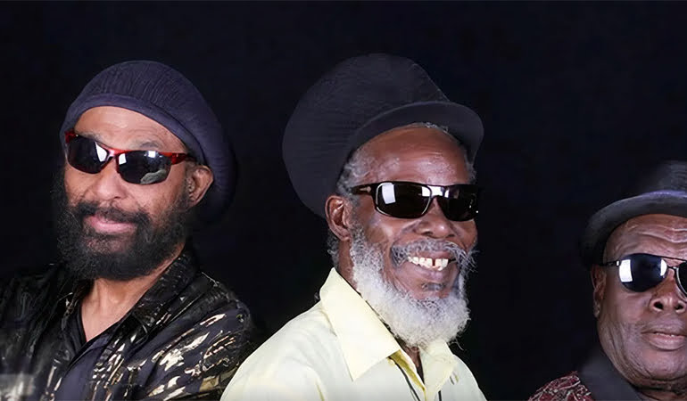 Ünlü müzik grubundan arka arkaya acı haberler