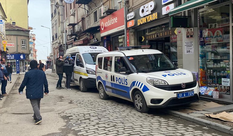 Otel odasında ölü bulunan gencin midesinden 552 gram uyuşturucu çıktı