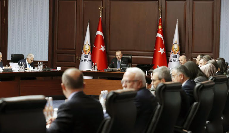 İktidar yazarı uyardı… AKP’de ‘enflasyon’ paniği