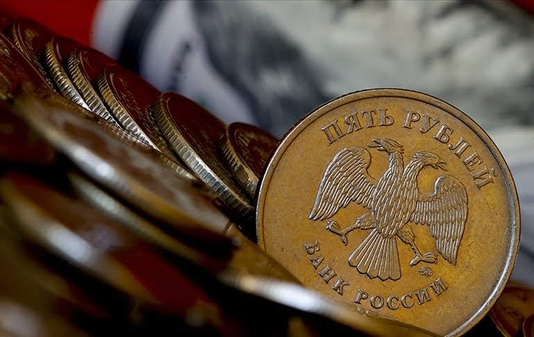 Rus rublesi dolar karşısında yükselişini sürdürüyor