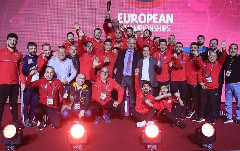 Budapeşte’de tarihi başarı