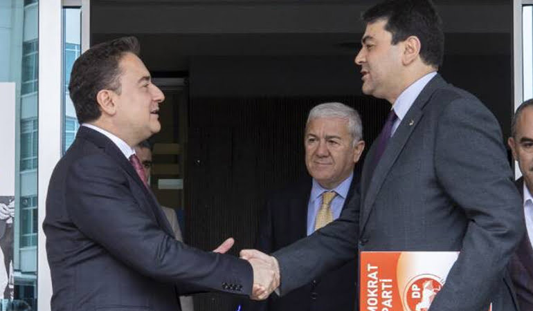 Uysal parti parti geziyor… Tweet özrü sırası Babacan’da