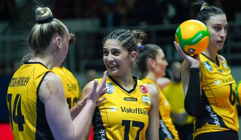 VakıfBank, Fenerbahçe’yi altın sette yenerek finale çıktı