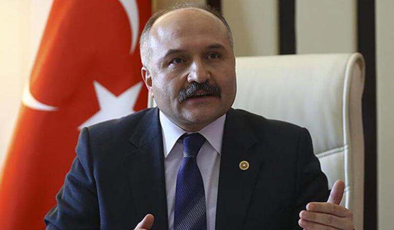 ‘Haftada 2 milyar dolar civarında rezervi yakıyorlar’