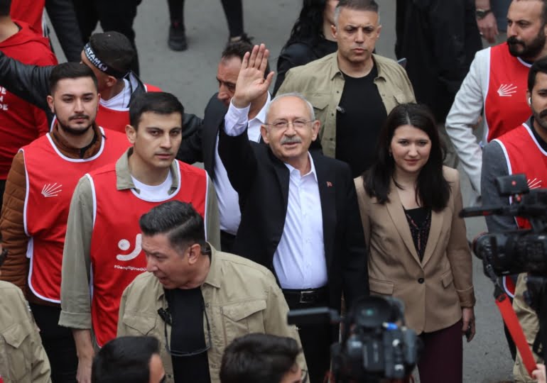 Kılıçdaroğlu Anıtkabir’e yürüdü: Hep birlikte onları ezeceğiz