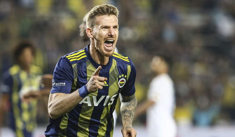 Serdar Aziz, 3 yıl daha Fenerbahçe’de