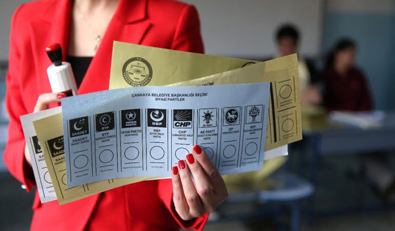 Son seçim anketinde yeni partiler dikkat çekti