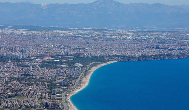 Antalya’da şikayetler arttı: Kira fiyatını yabancılar belirliyor