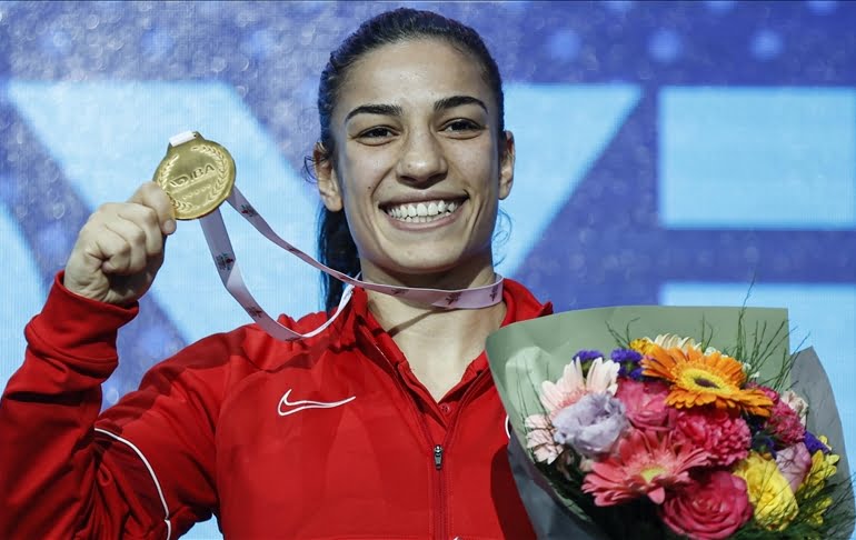 Dünya Kadınlar Boks Şampiyonası’nda Ayşe Çağırır altın madalya kazandı