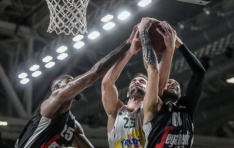 Frutti Extra Bursaspor finalde kaybetti