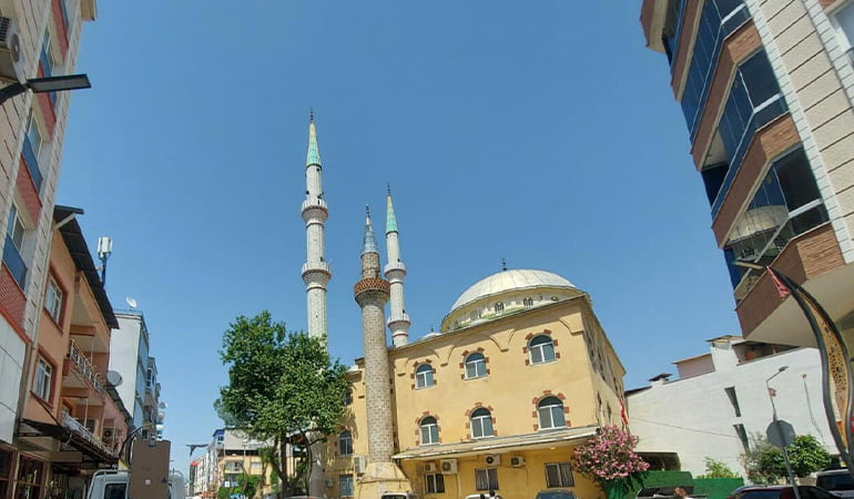 Cami hoparlöründen müzik yayını yapıldı