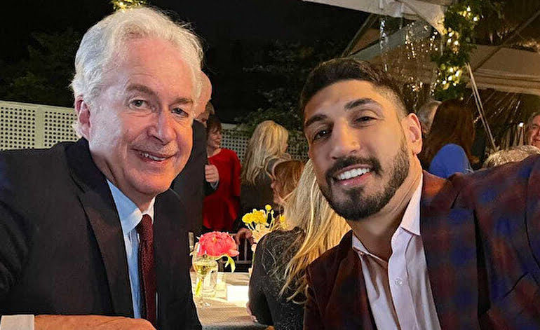 FETÖ’cü Enes Kanter CIA direktörü ile aynı karede