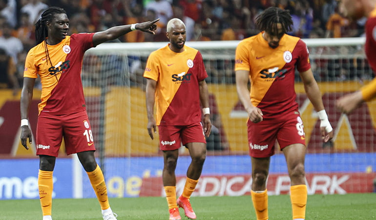 Aslan, taraftarına üç puanla veda etti!