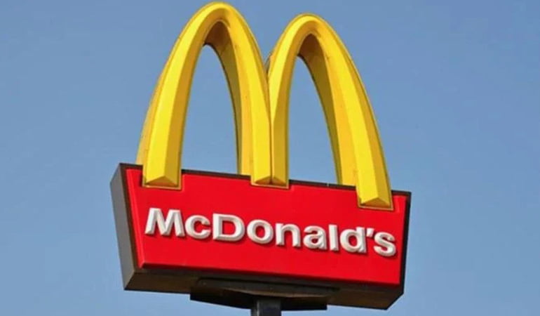 Evin duvarından 63 yıllık McDonald’s siparişi çıktı
