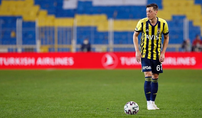 Mesut Özil’den Fenerbahçe açıklaması