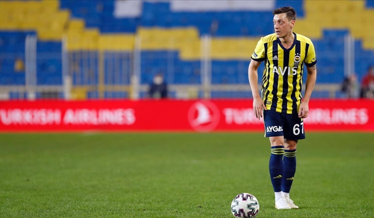Fenerbahçe’de Mesut Özil krizi