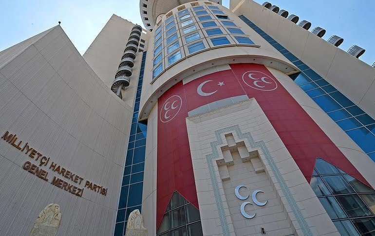 MHP’li başkan görevinden istifa etti
