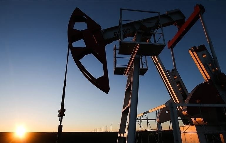 AB ülkeleri, Rusya’dan alınan petrol miktarının yüzde 90 azaltılmasında anlaştı