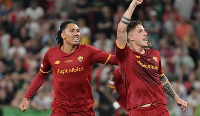 UEFA Konferans Ligi’nde şampiyon Roma