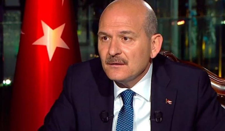 Şampiyonluk kutlaması için Trabzon’a giden Soylu’yu taraftarlar yuhaladı