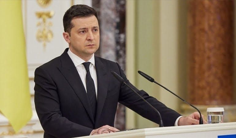 Zelenskiy: Azovstal’dan sivillerin tahliyesi başladı